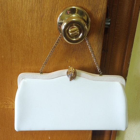 Handbags - Vintage Cream Leather Clutch, Gold Hardware, Black Interior, Neutral. Leaf Clasp